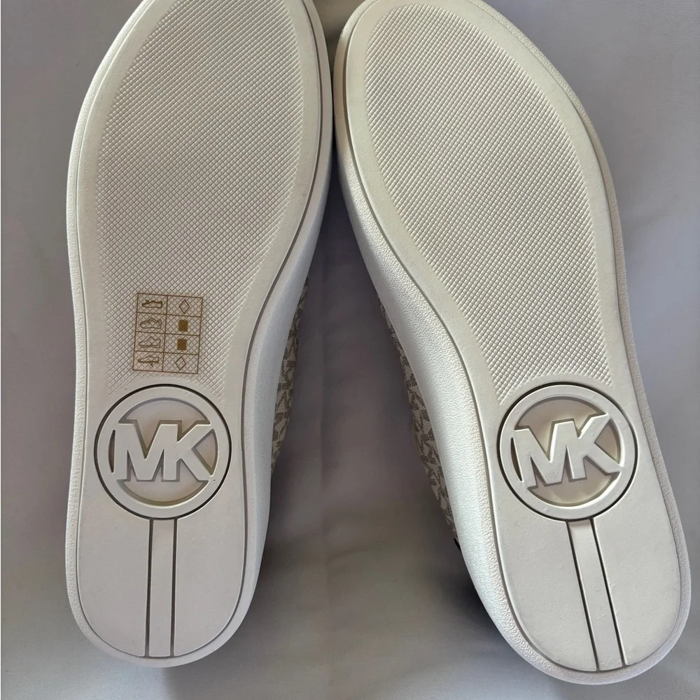 Michael Kors Poppy Lace Cream Sneaker - Picture 6 of 11